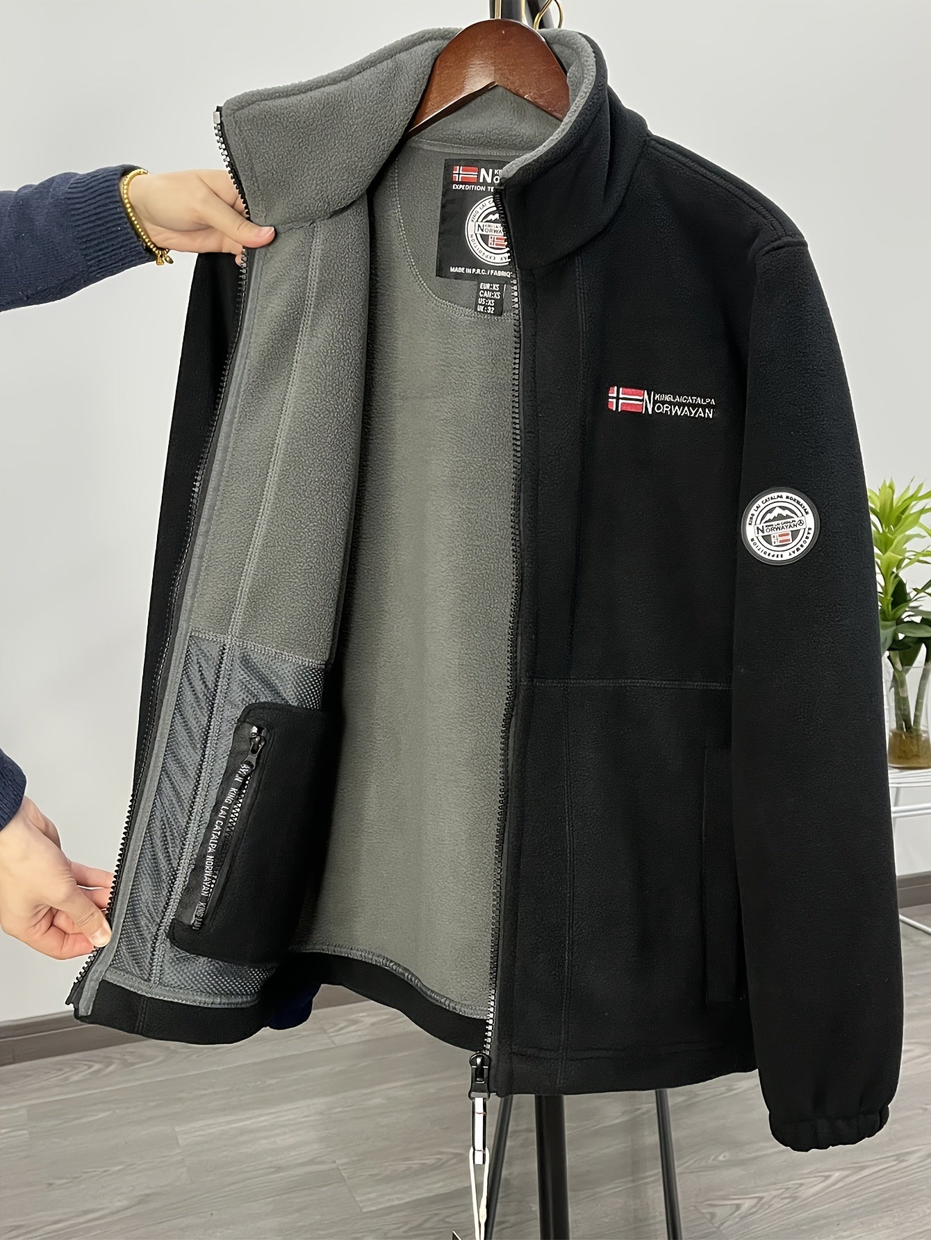 Brandon Men's Fleece Jacket – Warm, Lightweight Outdoor Jacket with Protective High Collar