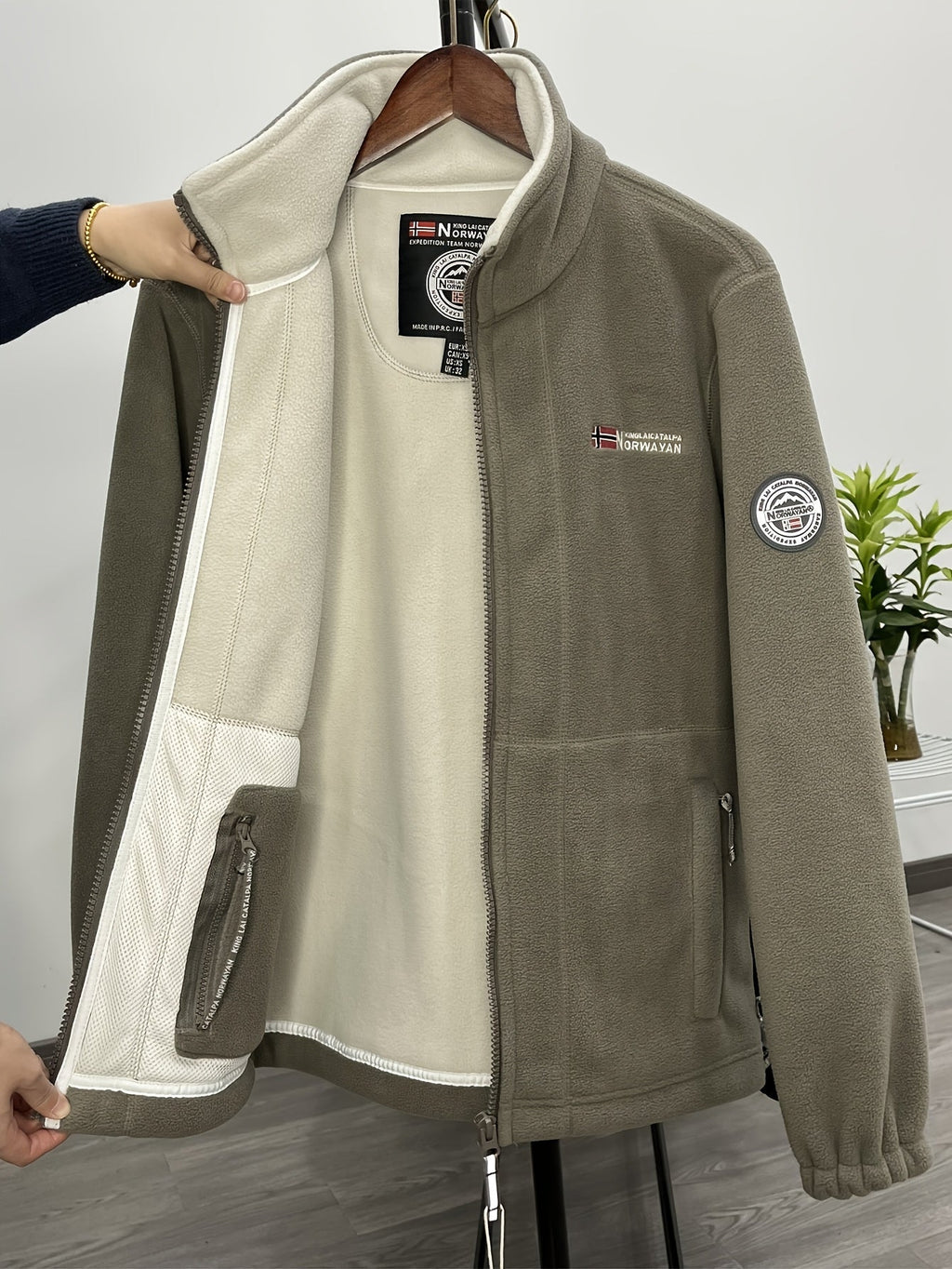 Brandon Men's Fleece Jacket – Warm, Lightweight Outdoor Jacket with Protective High Collar