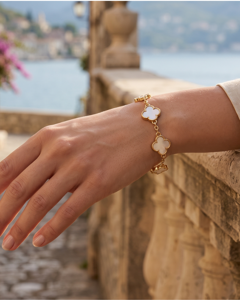 Maris Bracelet Femme – Bracelet Fleur Délicat en Or Style Élégant pour Tous les Jours
