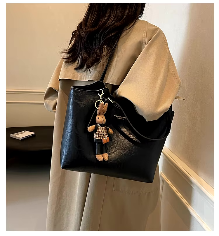 Valérie Sac Cabas Femme Vintage – Grand Sac en Cuir Végan avec Pendentif Amovible
