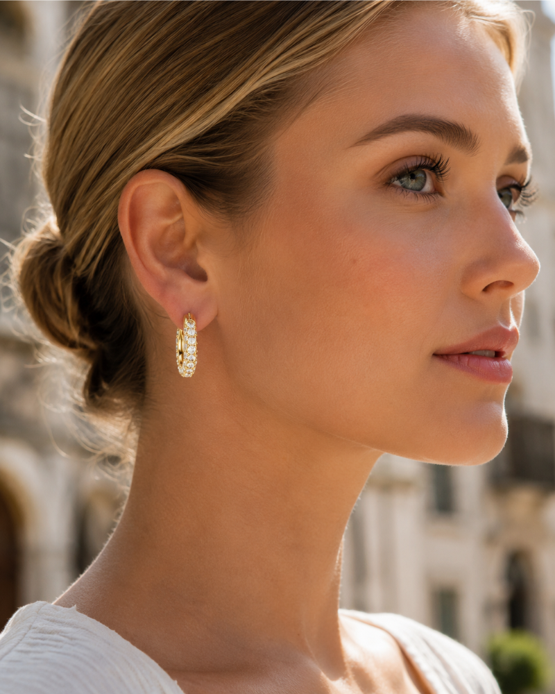 Aurora Boucles d'Oreilles Femme – Créoles Plaquées Rhodium Pavées de Cristaux Transparents