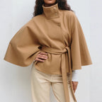 Olivia Manteau Cape Femme – Cape Élégante avec Col Haut et Ceinture Ajustable pour l'Hiver