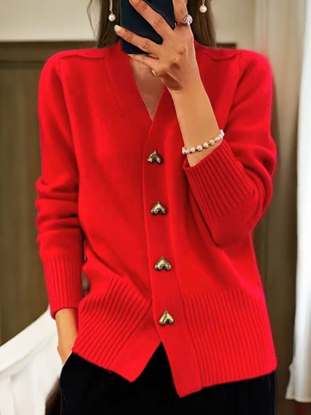 Megan Gilet Femme en Maille – Cardigan Élégant avec Boutons Cœur et Coupe Confortable